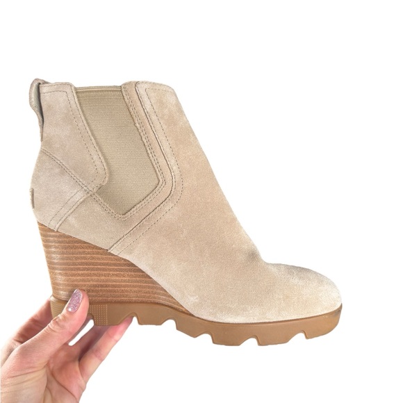 Sorel Shoes - SOREL Women's Tan Joan Uptown Chelsea Rain Boot  Waterproof Leather Size 10